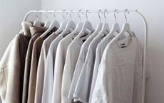 Article Image for How to Create a Minimalist Wardrobe